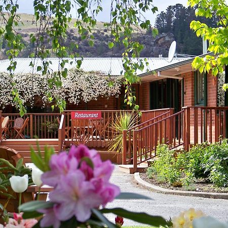 Lake Roxburgh Lodge ภายนอก รูปภาพ